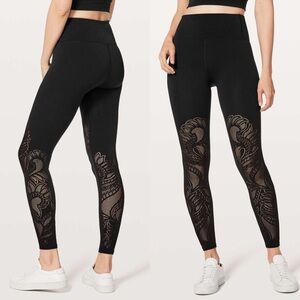 Lululemon Reveal Tight *Lattice Paisley 28" in Black